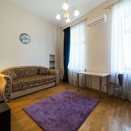 Cozy apartment in Centre of Kiev Buitenkant foto