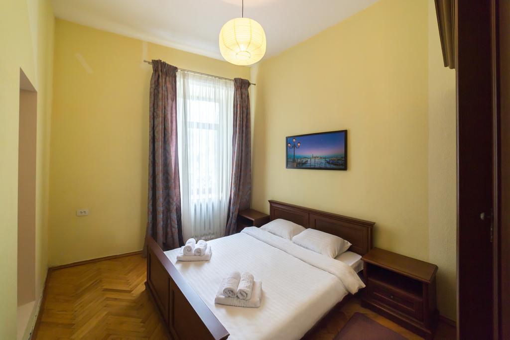 Cozy apartment in Centre of Kiev Buitenkant foto