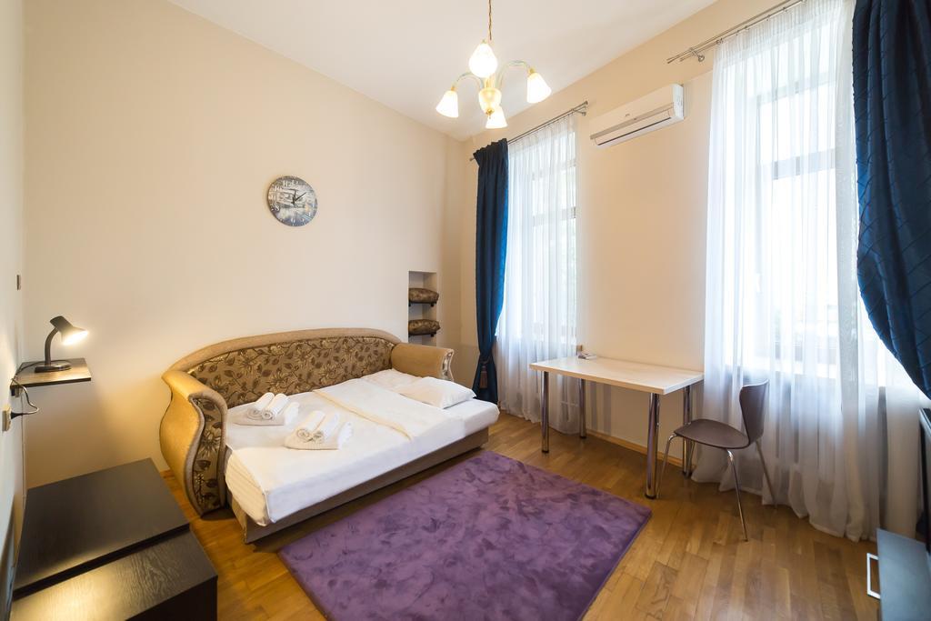 Cozy apartment in Centre of Kiev Buitenkant foto