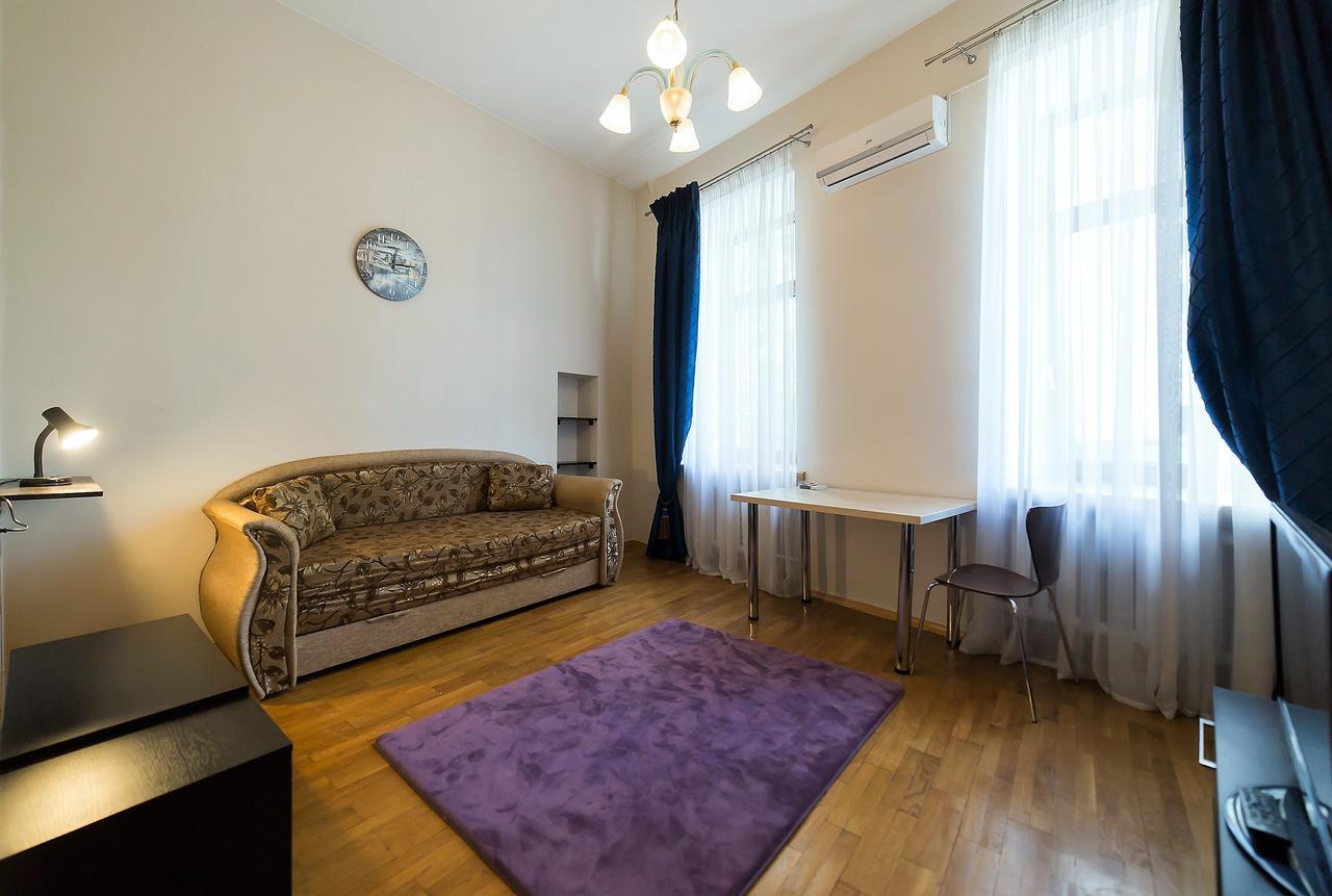 Cozy apartment in Centre of Kiev Buitenkant foto